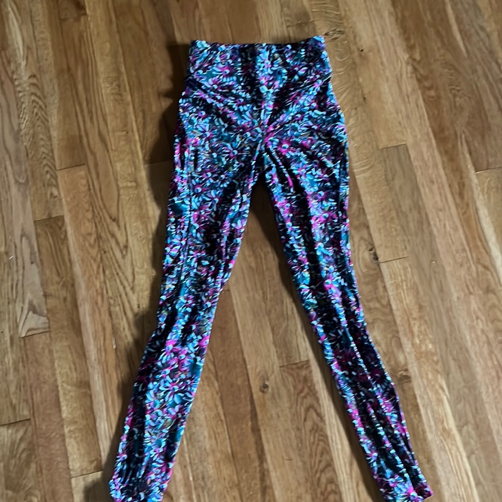 Lululemon Leggings (Base Pace HR Tight 28” Brushed) COMES WITH TAG